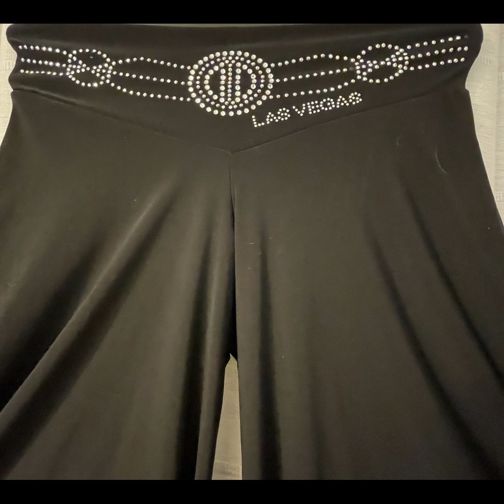 Capris black, Las Vegas with silver sequins.